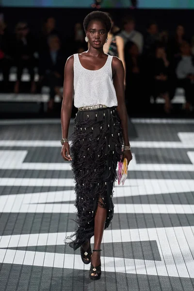 Look 63